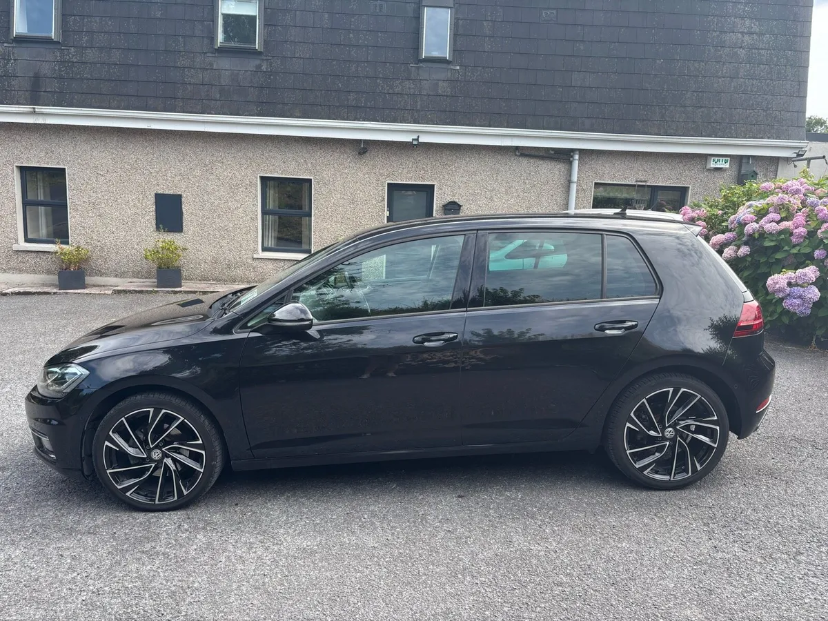 Volkswagen Golf 2.0TDI - Automatic - Image 3