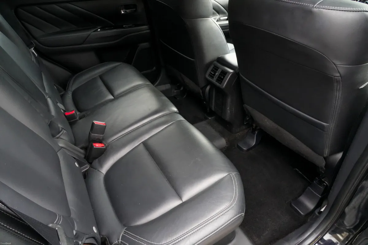 2019 Mitsubishi Outlander 2.4 Petrol PHEV - Image 4
