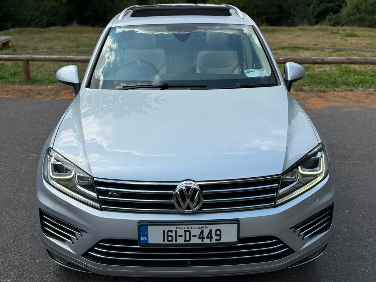 2016 Volkswagen Touareg R-Line Crew Cab - Image 6