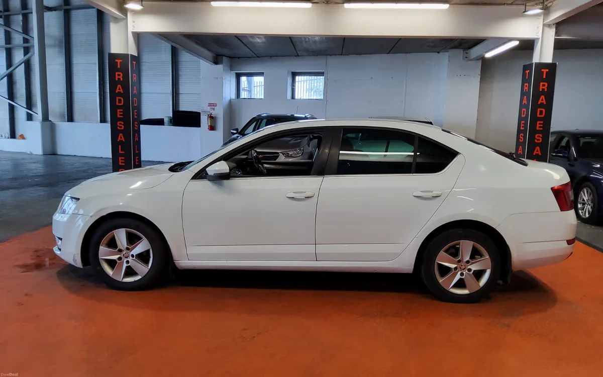 Skoda Octavia 2015 - Image 6