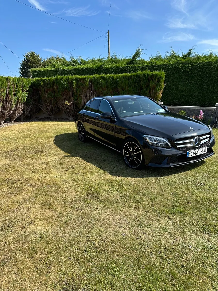 Mercedes-Benz C-Class 2019 - Image 2