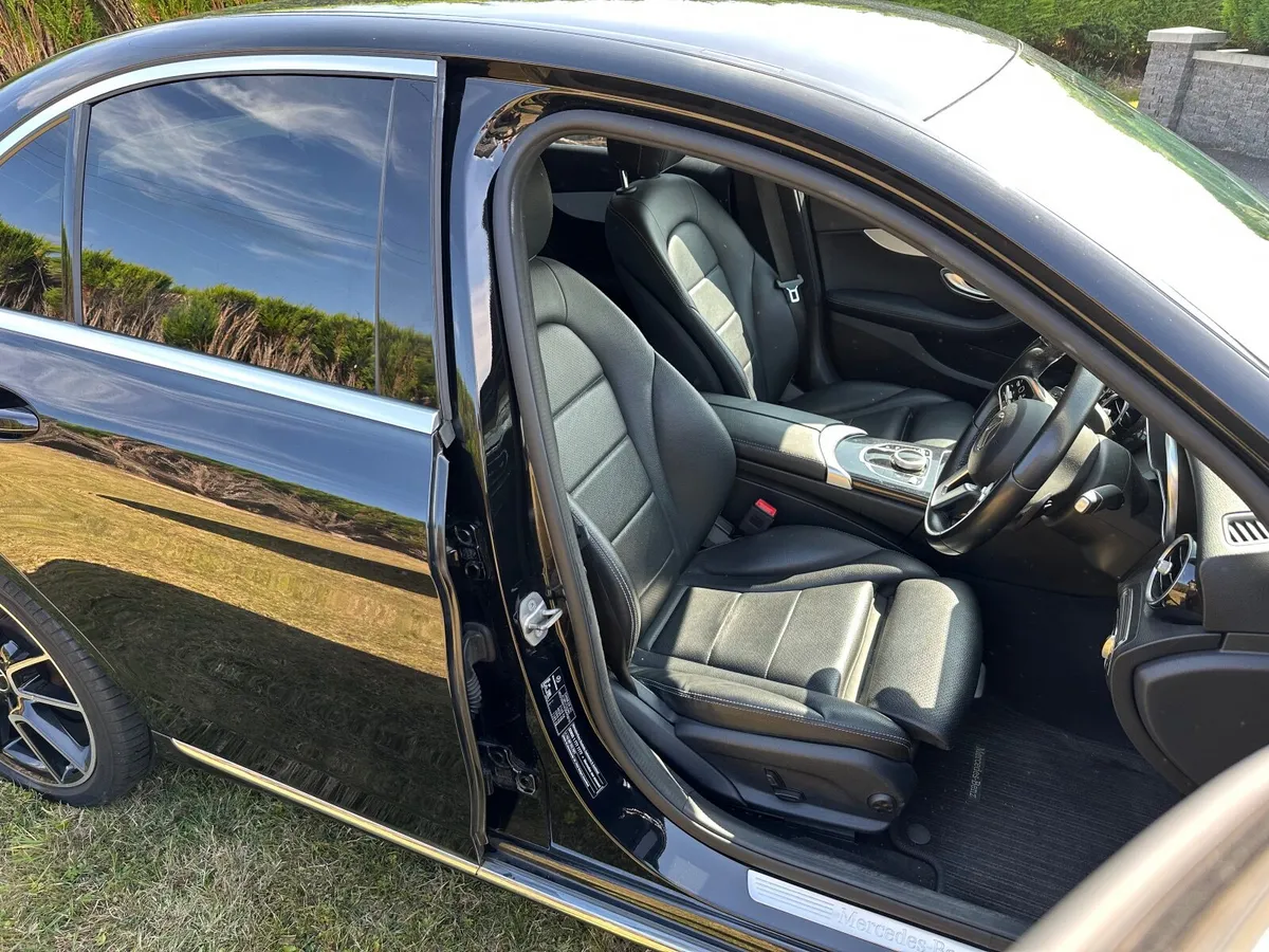 Mercedes-Benz C-Class 2019 - Image 6
