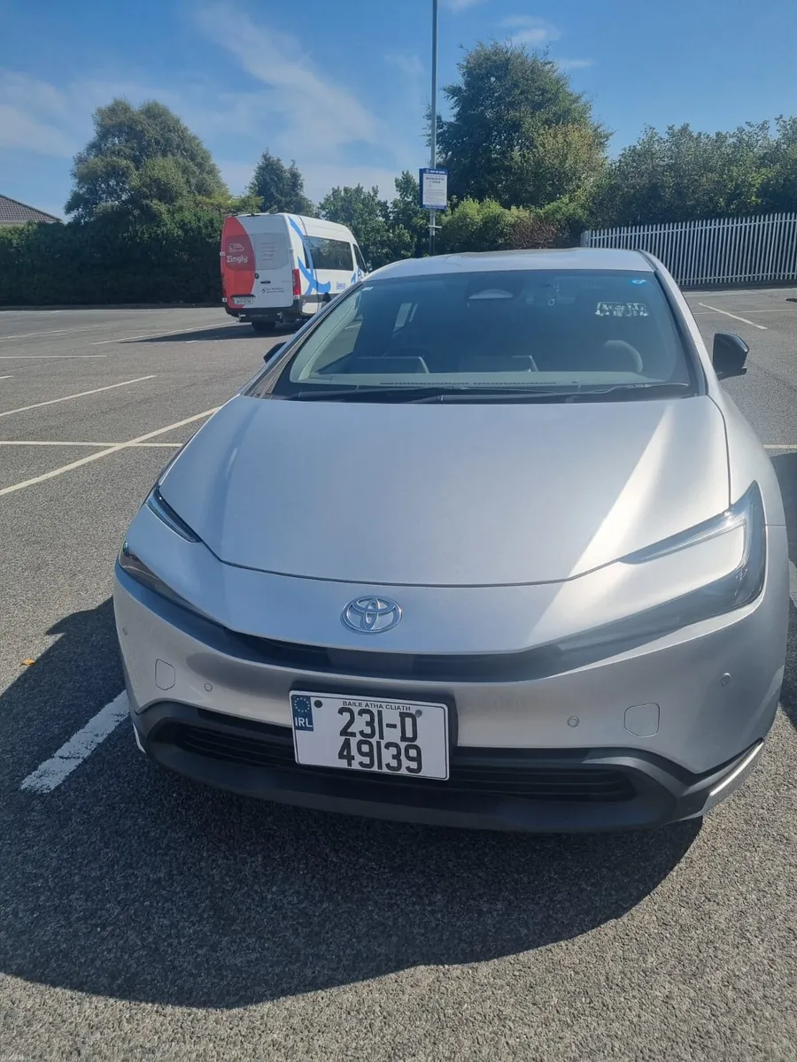 Toyota Prius 2023 Hybrid - Image 2