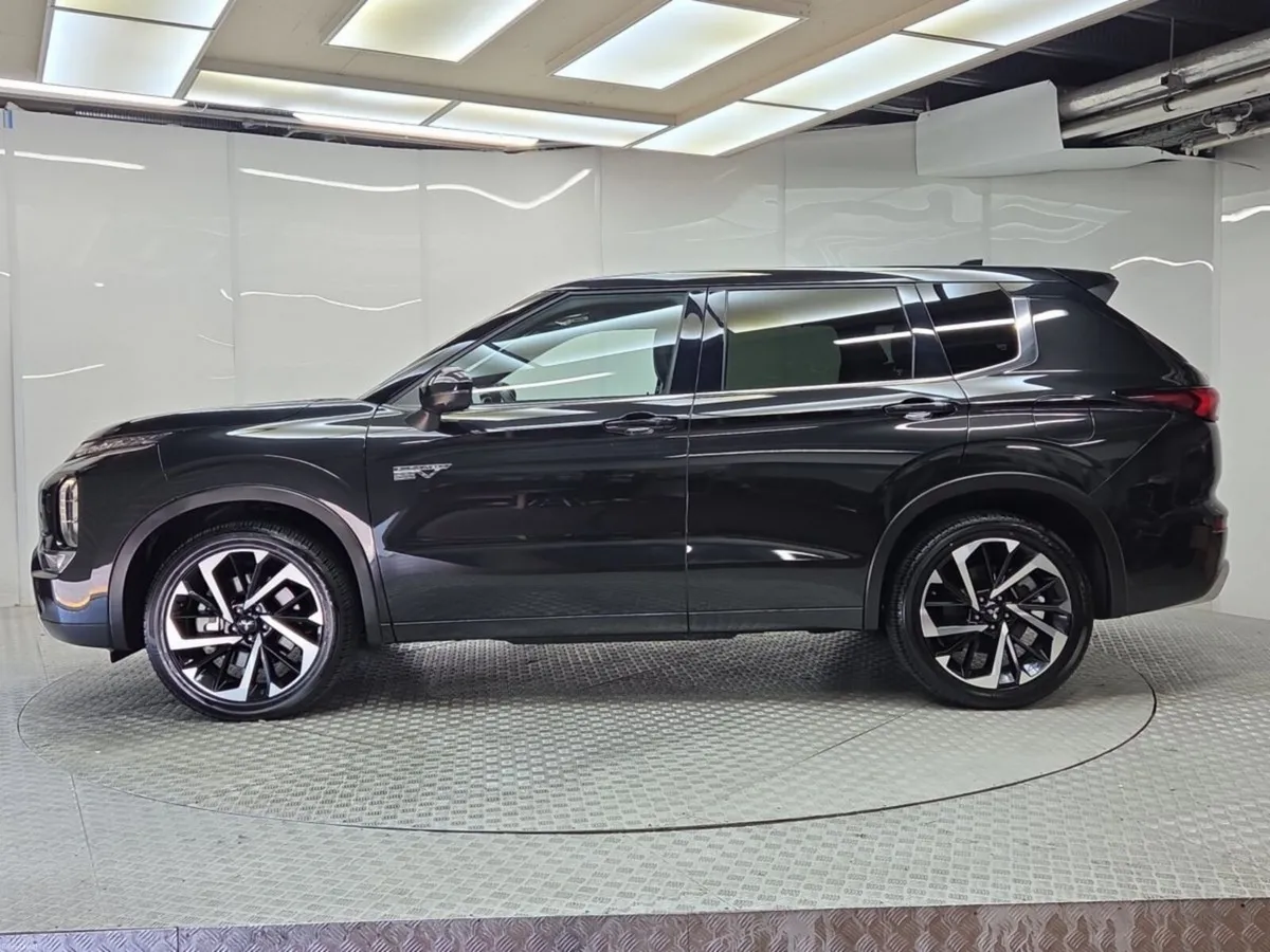 Mitsubishi Outlander PHEV 7 Seater Huge Spec - Image 5