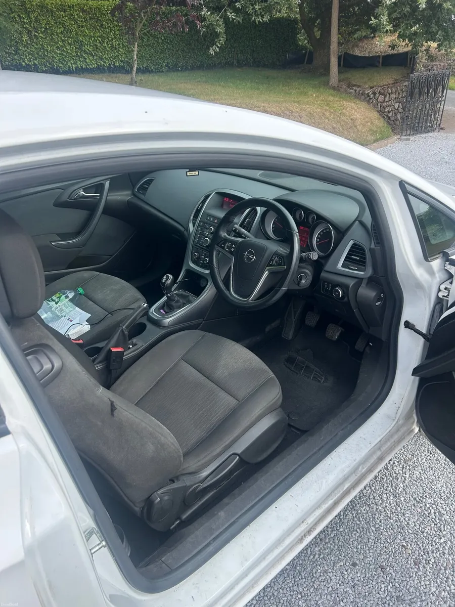 Opel Astra 2015 - Image 3