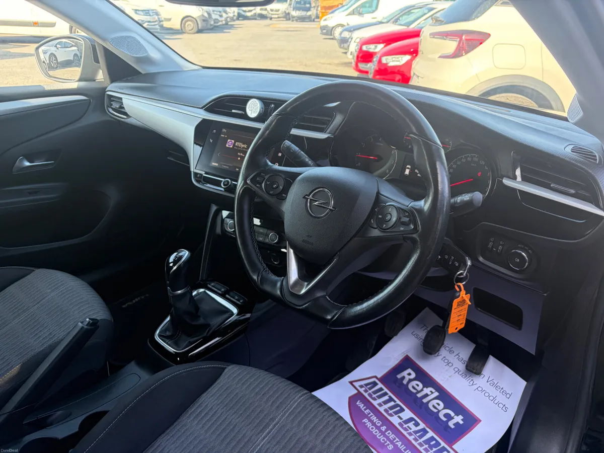 Opel Corsa 1.2 Manual SC Premium - Image 3