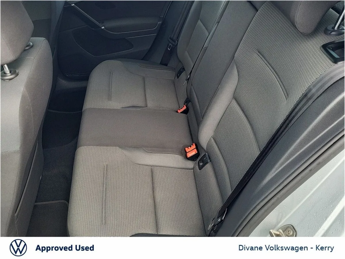 Volkswagen Golf COMFORTLINE 1.6 TDI 115 BHP - Image 4