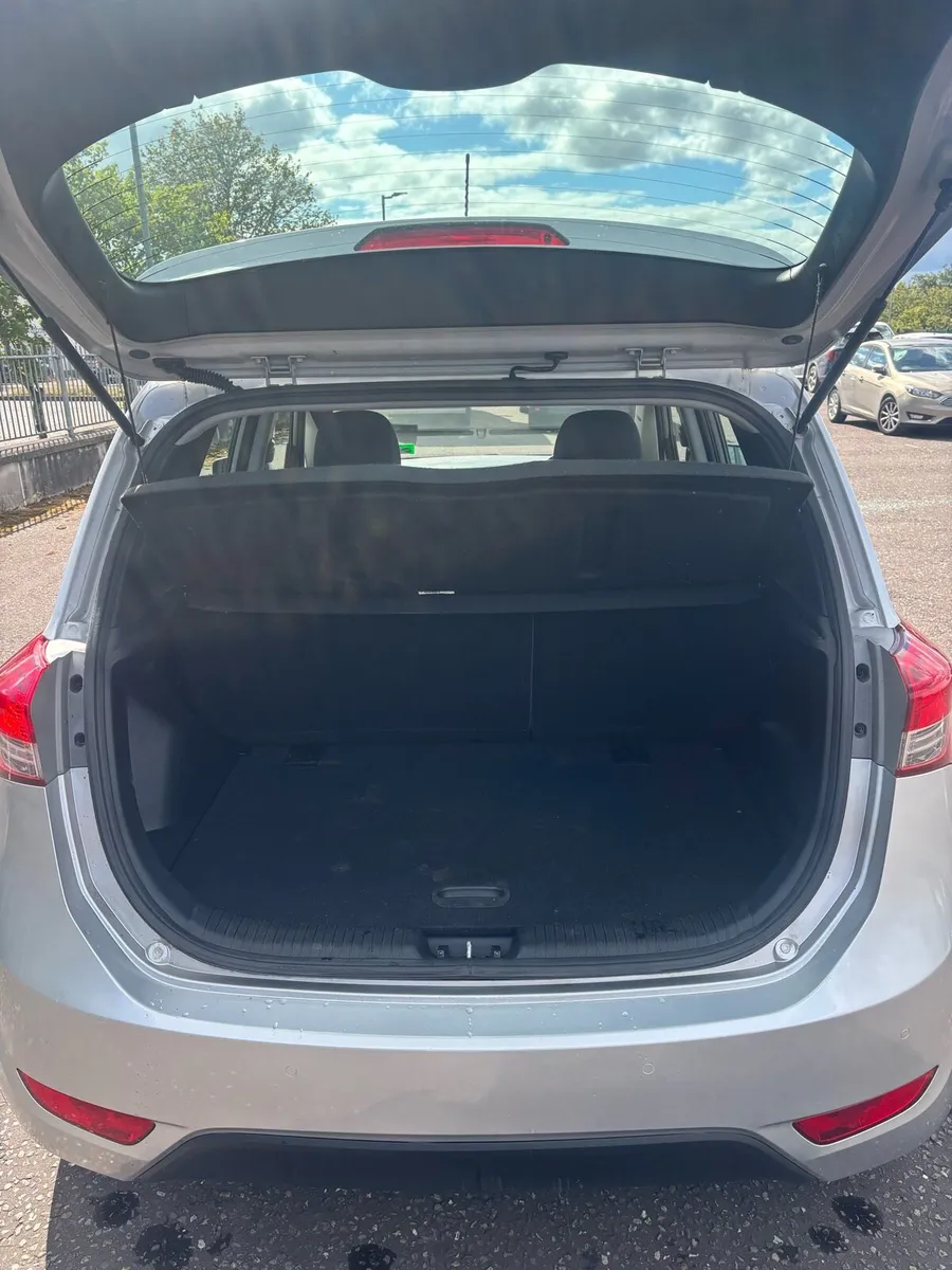 Hyundai ix20 automatic - Image 5