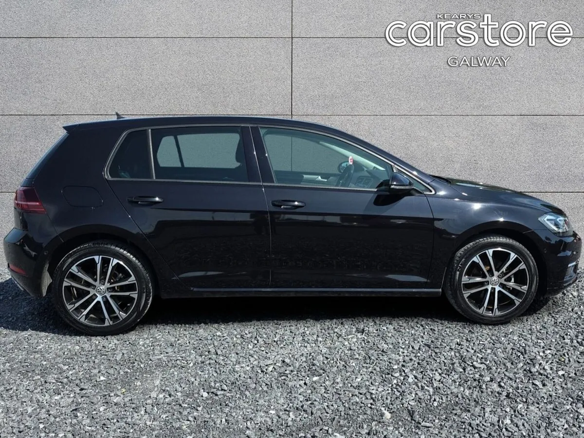 Volkswagen Golf TSI Comfort Line Tech Edition - Image 2