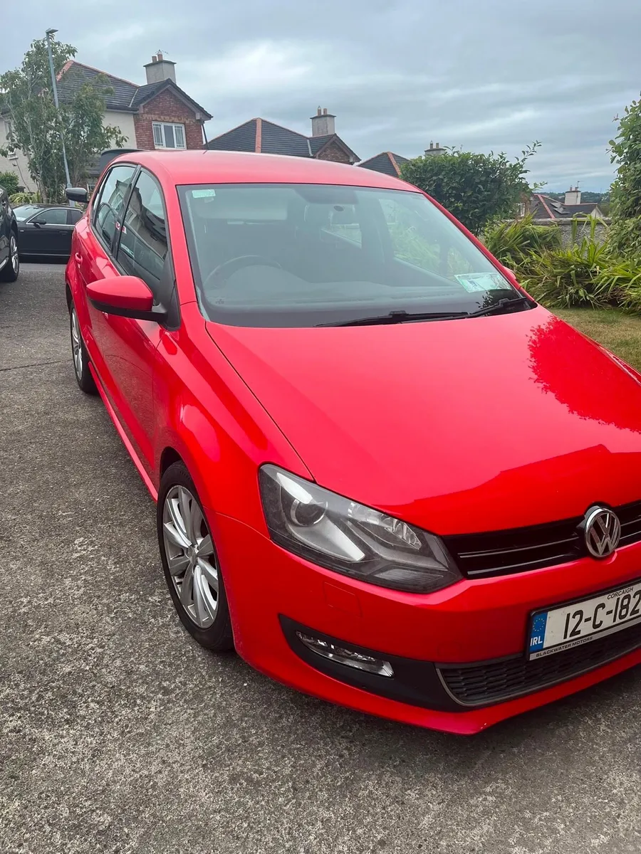 2012 Volkswagen Polo Red - Image 2