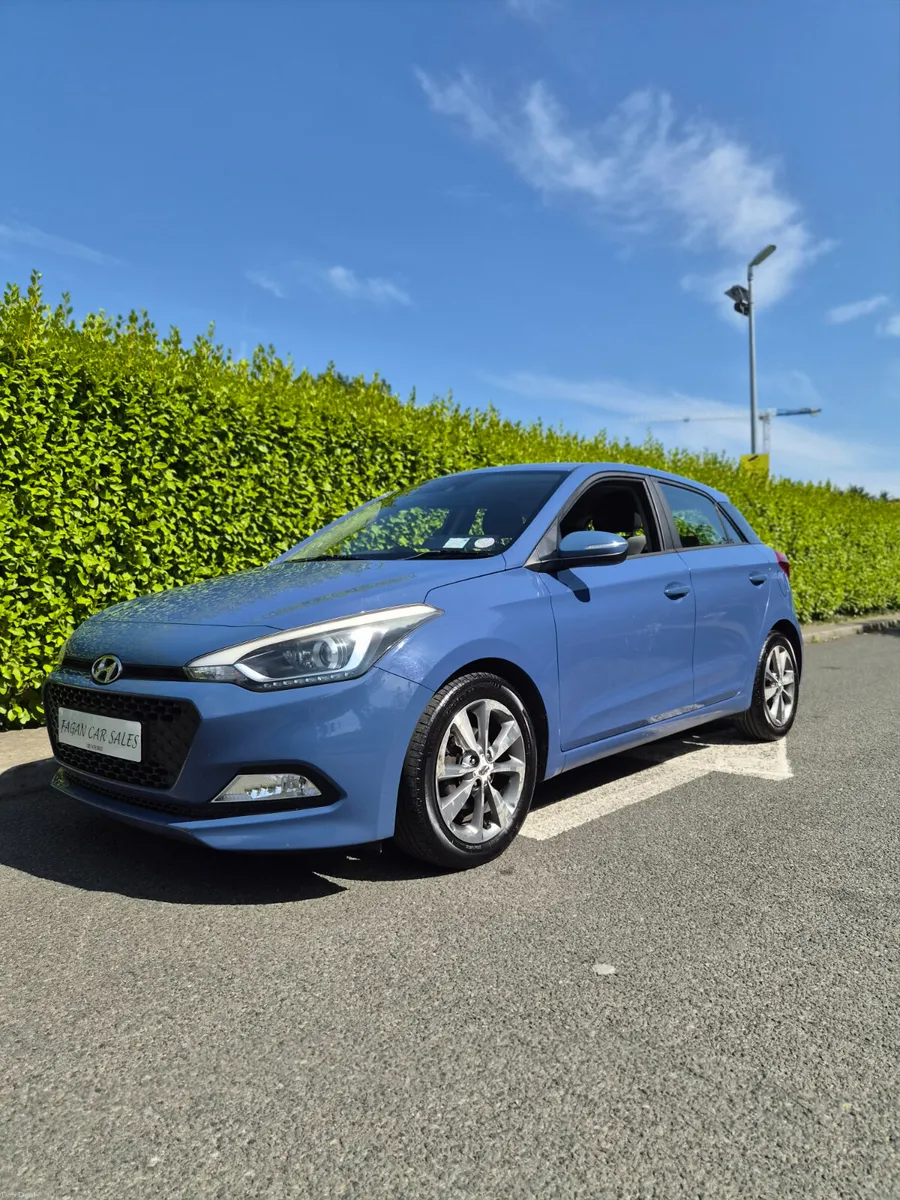 Hyundai i20 1.2 Deluxe //Low Kms// 1 Owner - Image 1
