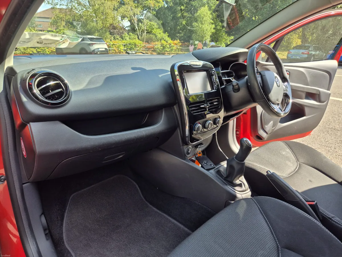 Stunning Renault Clio 2015 Very Low Milage - Image 5