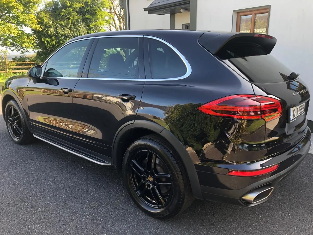 Porsche Cayenne - Image 3