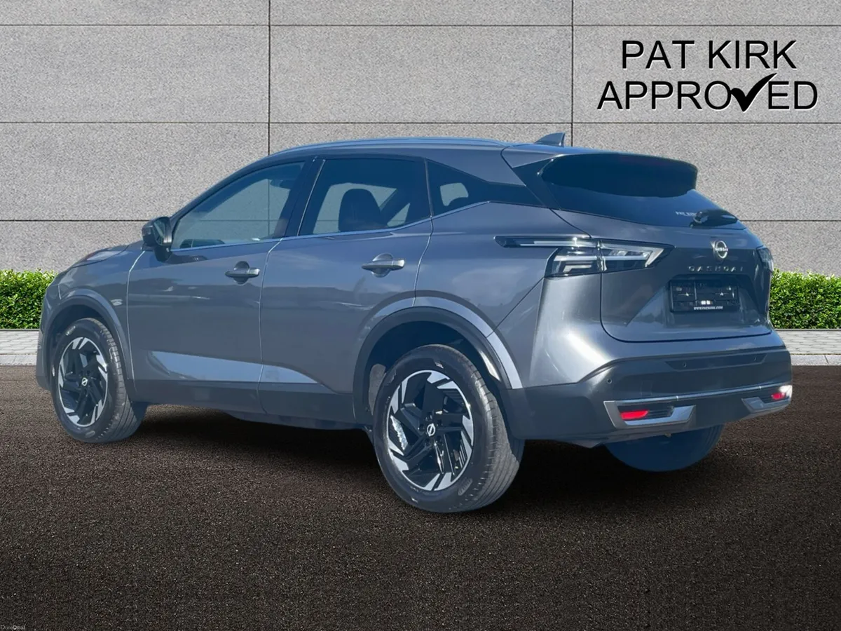Nissan Qashqai Hatchback N-Connecta - Image 2
