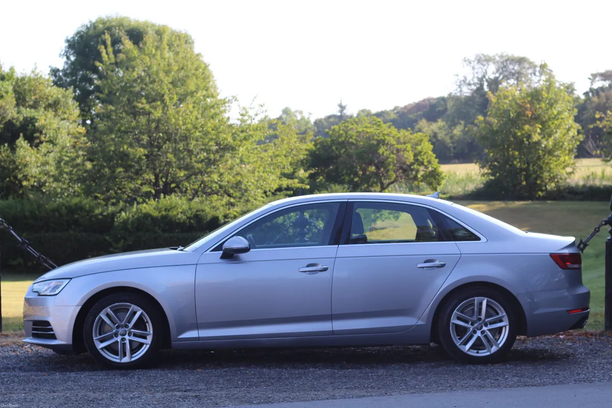 Audi A4 2016 - Image 5