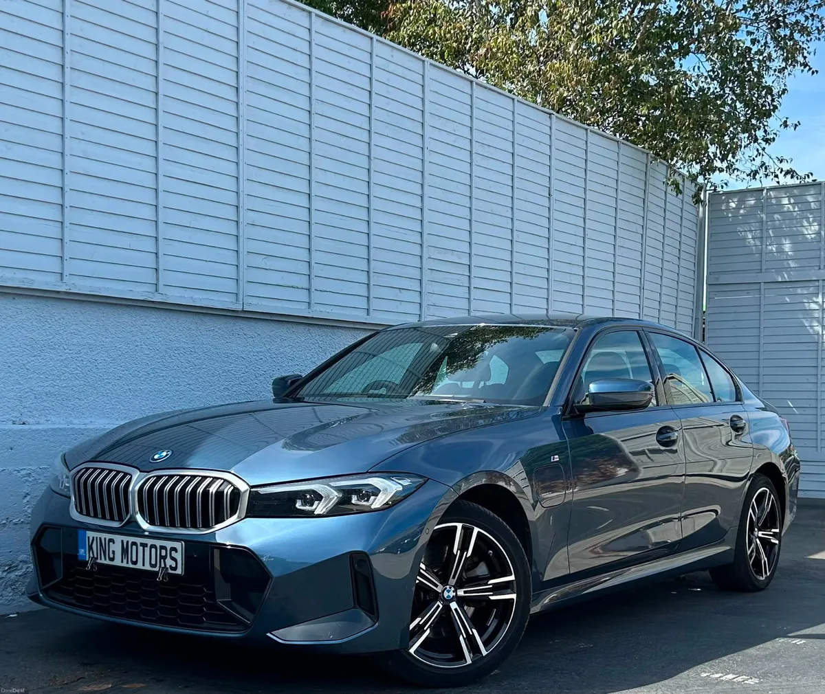 330E M SPORT / 22.3 KWH BATTERY / PHEV / ONE OWNER - Image 4