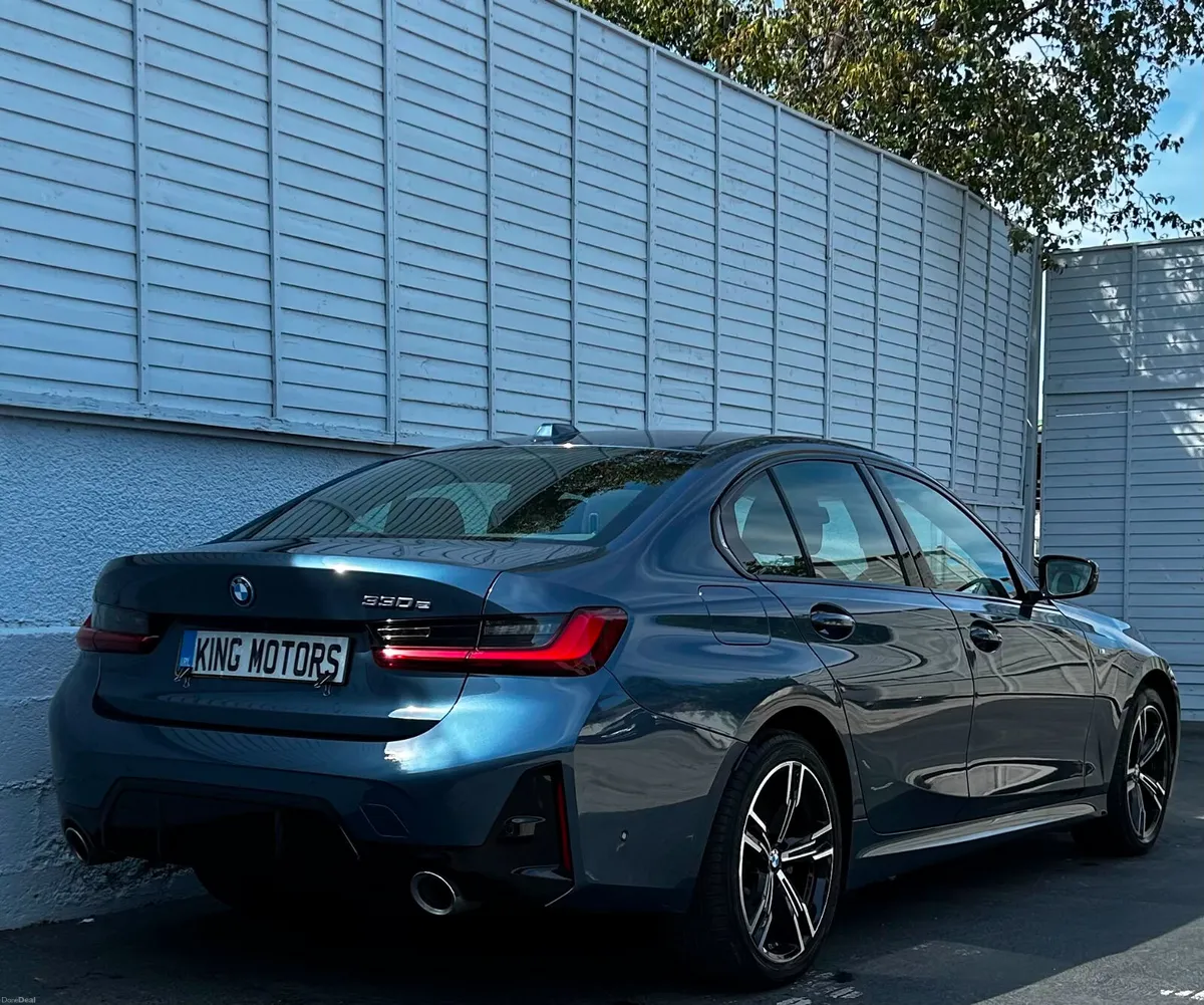 330E M SPORT / 22.3 KWH BATTERY / PHEV / ONE OWNER - Image 3