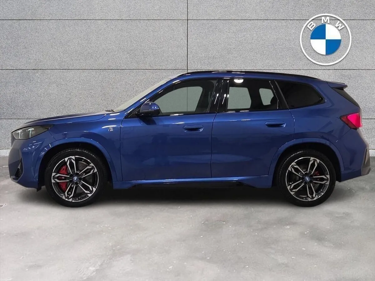 BMW iX1 eDrive20 M Sport - Image 3