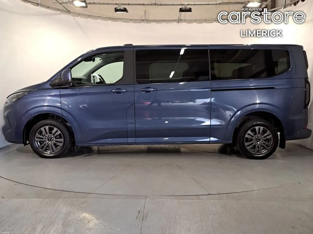Ford Tourneo Custom 2.0L EcoBlue 150PS Titanium LW - Image 6