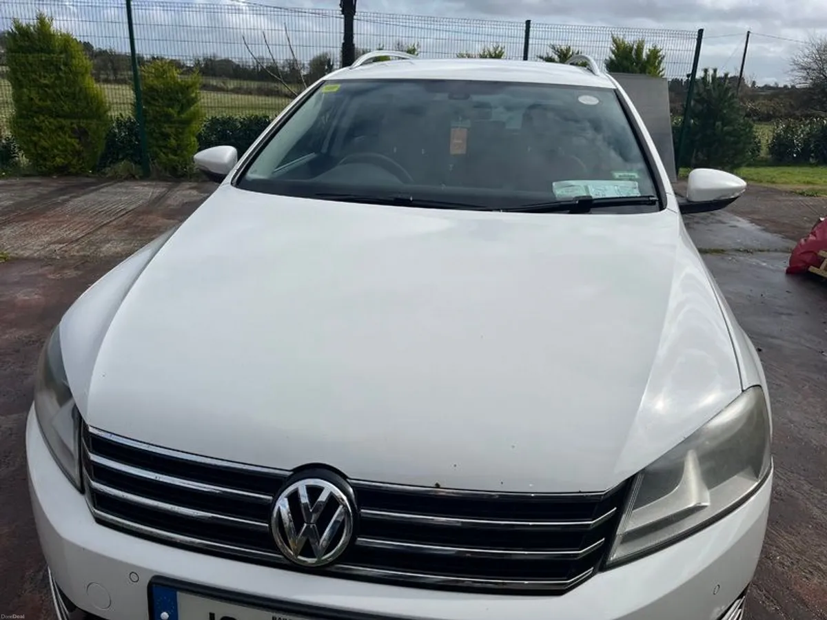 2012 Volkswagen Passat - Image 4