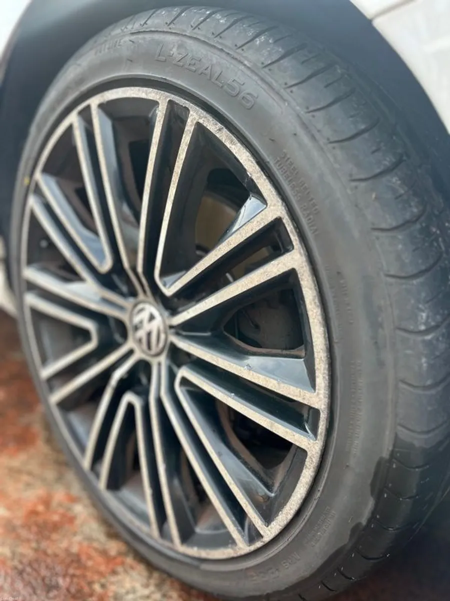 2012 Volkswagen Passat - Image 6