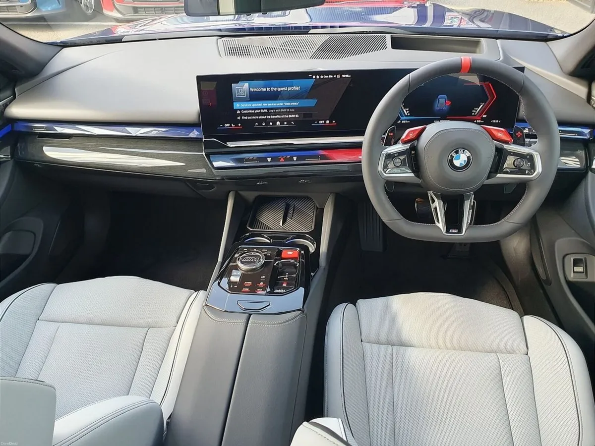BMW M5 Touring - Image 4