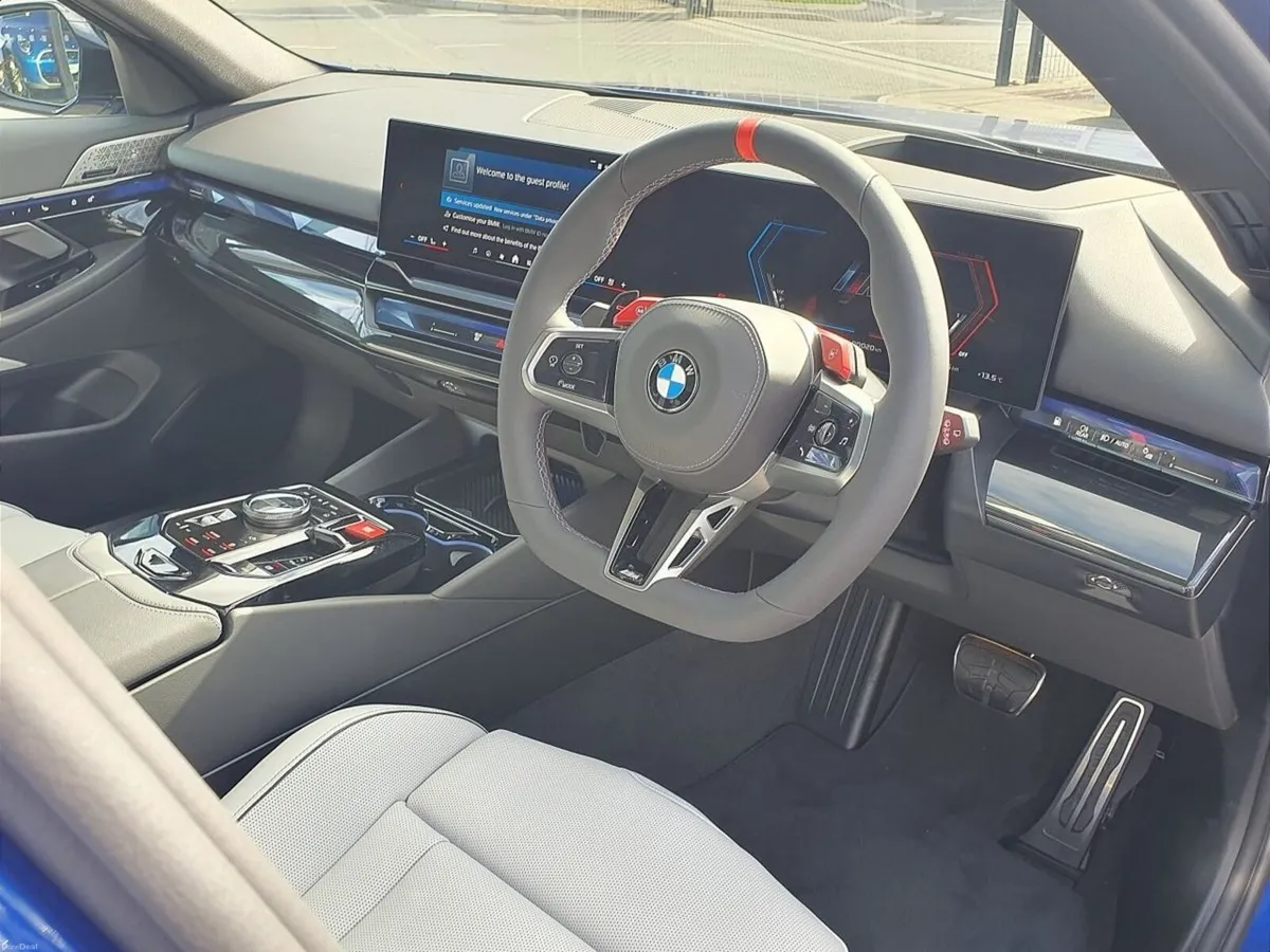 BMW M5 Touring - Image 6