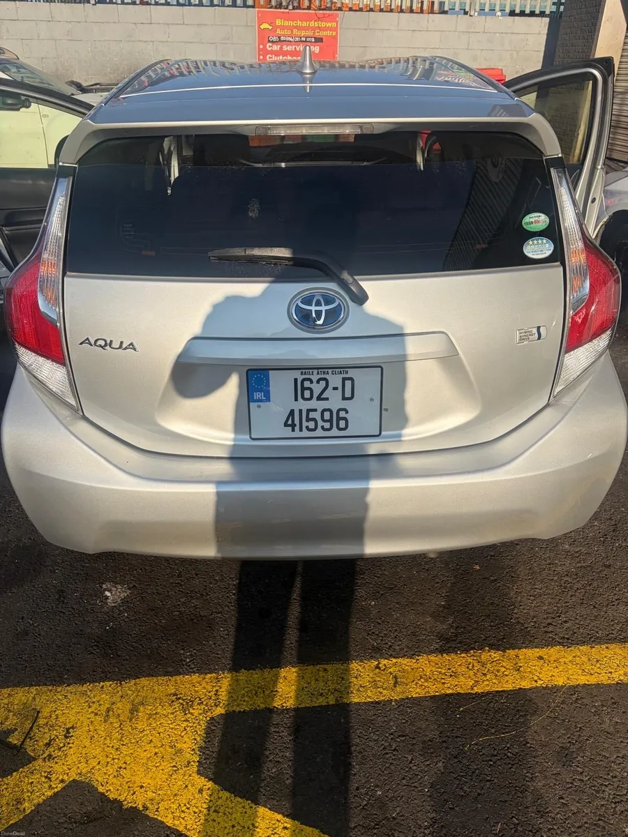Automatic Toyota Aqua - Image 2