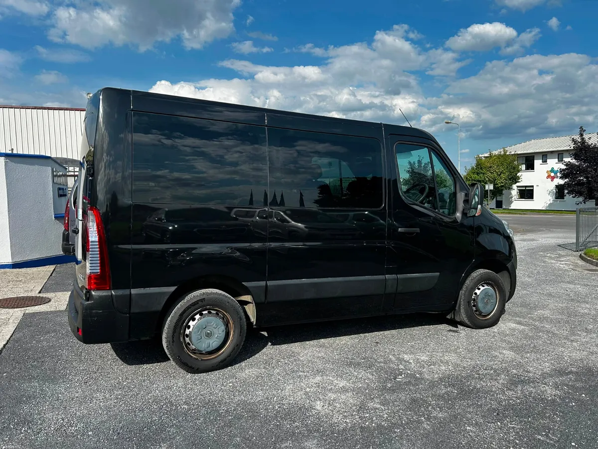 Wheelchair Accessible - Image 6