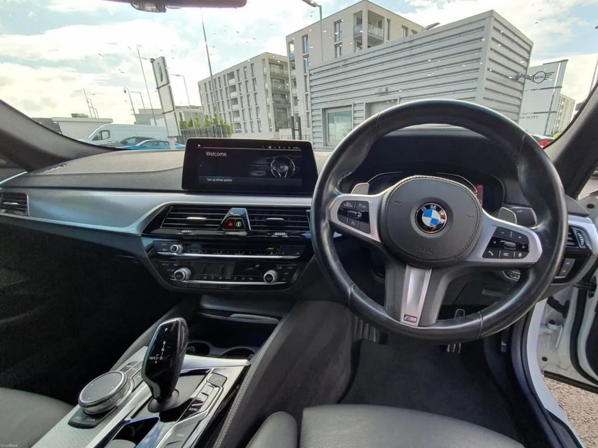 BMW 5-Series 530e xDrive M Sport Saloon - Image 5