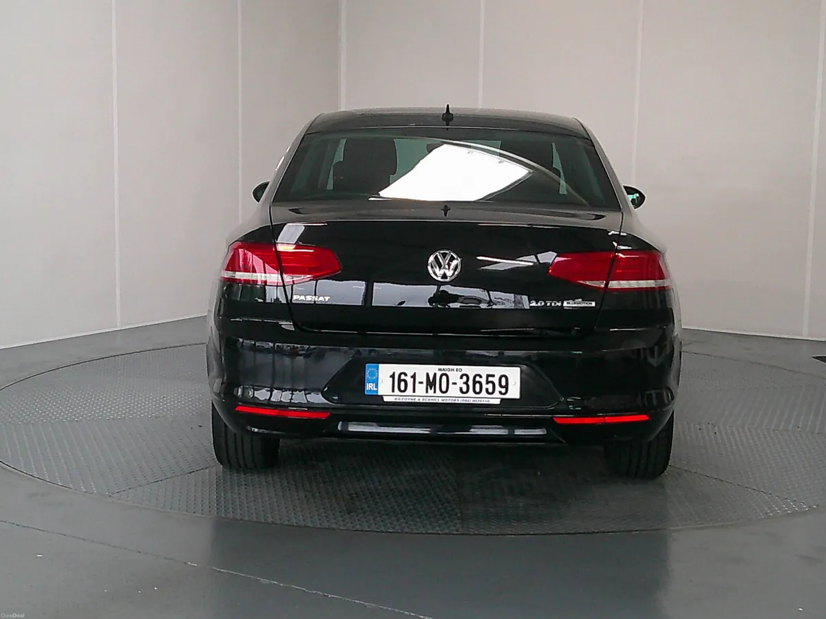 Volkswagen Passat 2016 - Image 6