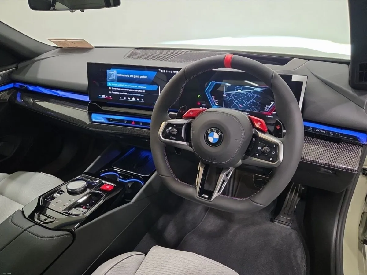 BMW M5 Touring - Image 6