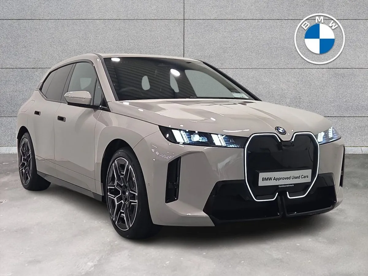 BMW iX xDrive45 M Sport - Image 1