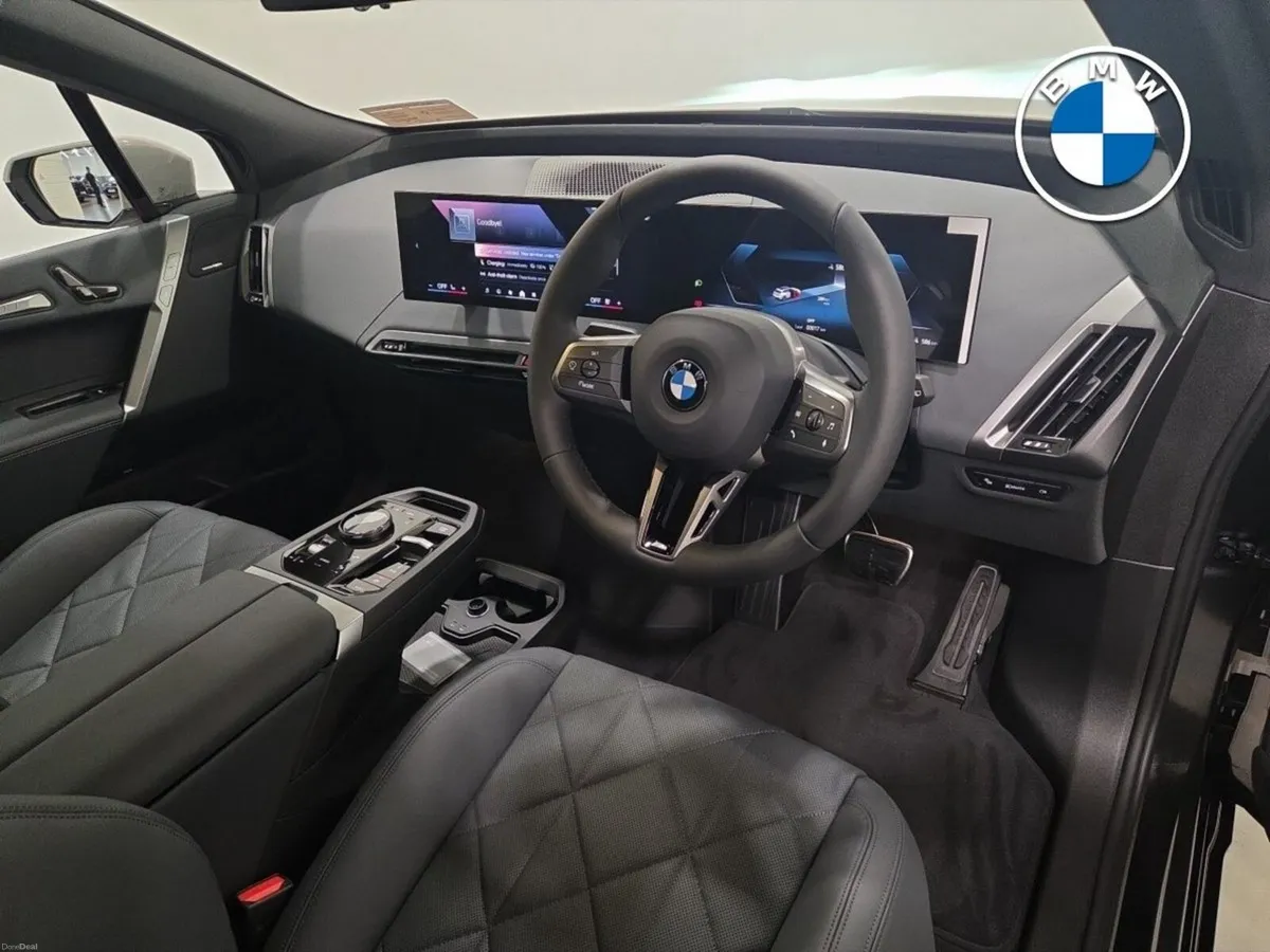BMW iX xDrive45 M Sport - Image 4