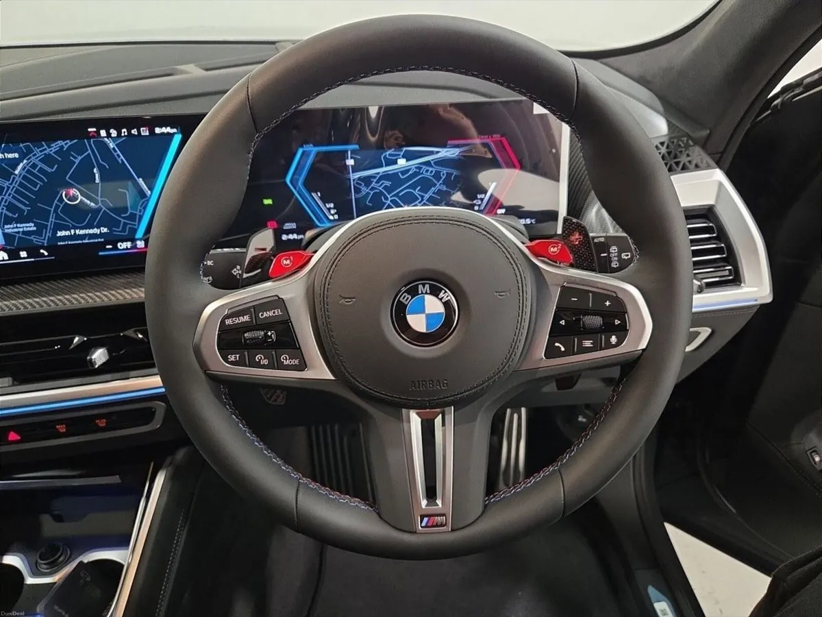 BMW XM 50e - Image 5