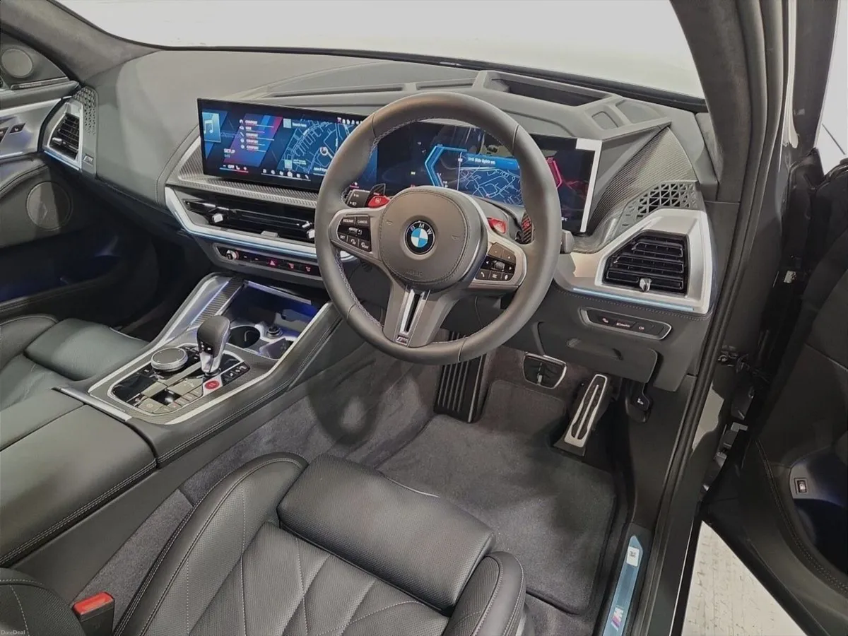 BMW XM 50e - Image 6