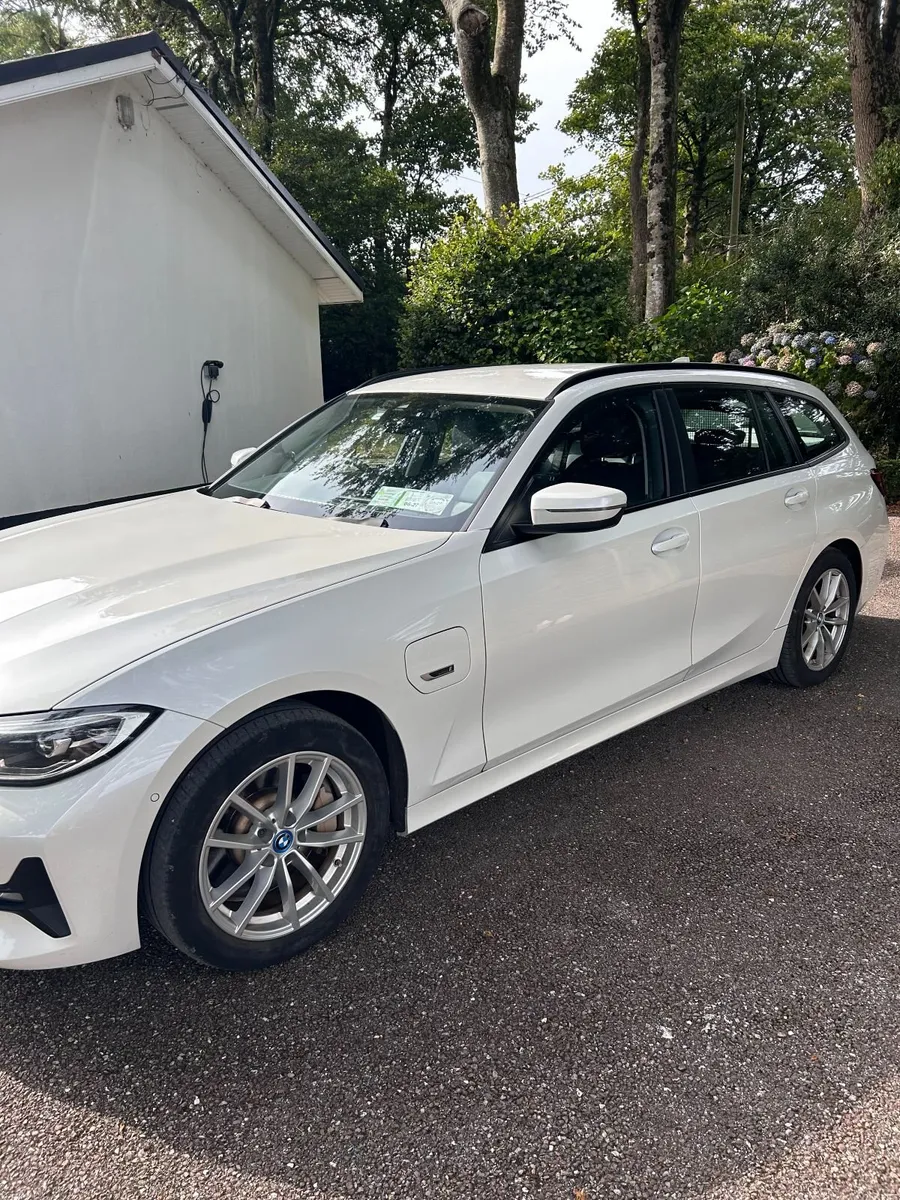 BMW 330E 3-Series SE Pro Touring Auto 2022 - Image 1