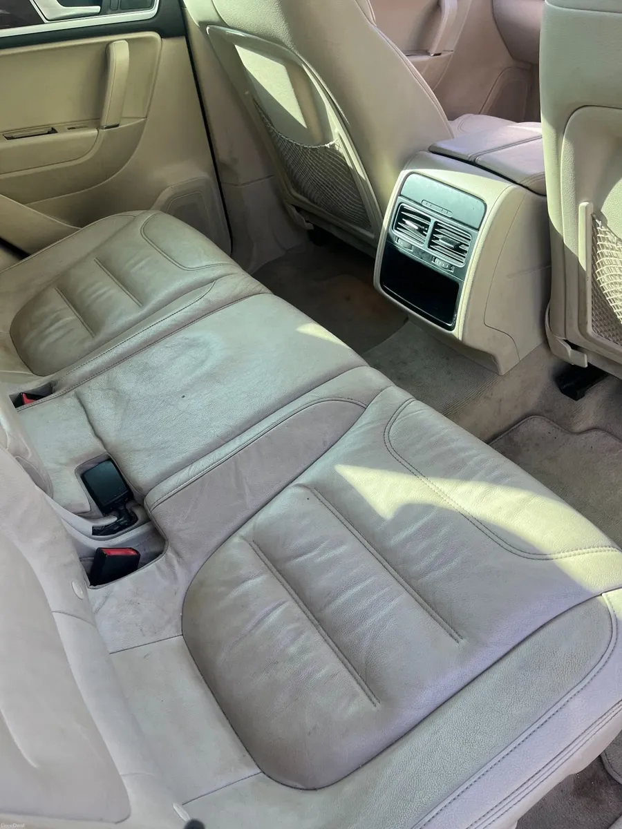 Volkswagen Touareg 2016 - N1 Class - Image 2