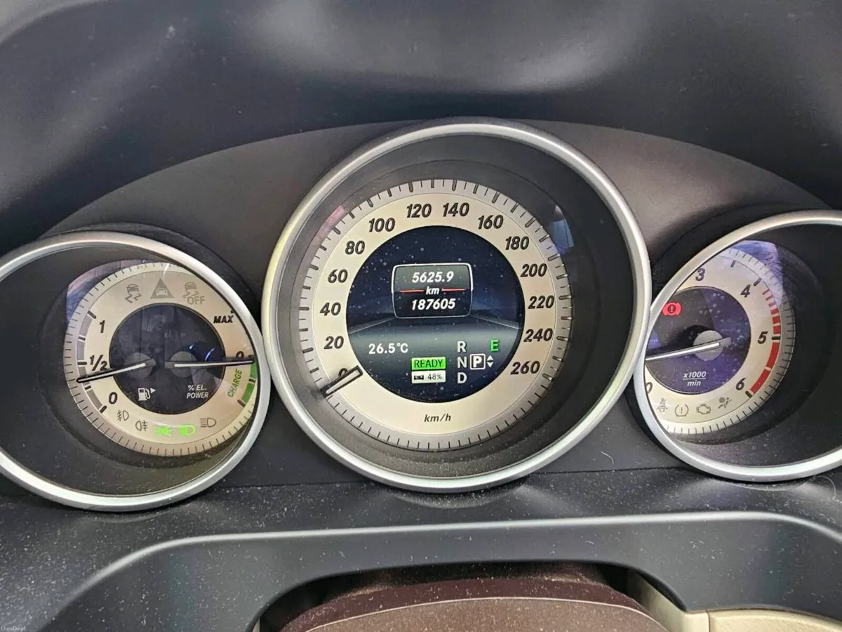 Mercedes Benz E300d - Image 4