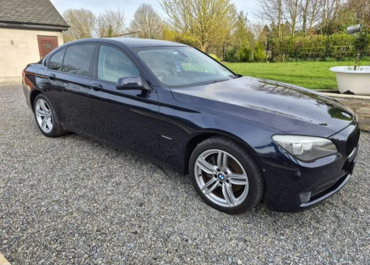 2011 BMW 730d 3.0 Diesel Automatic – 7 Series - Image 5
