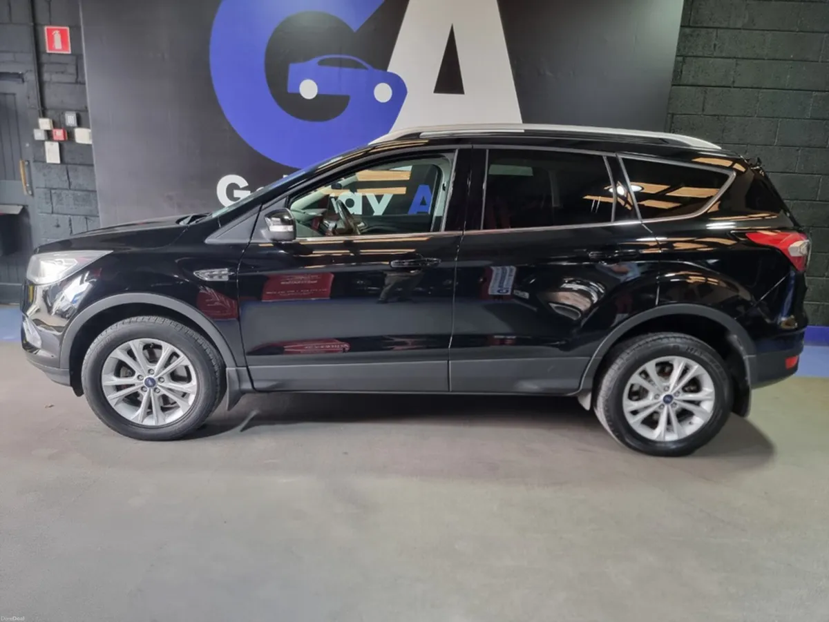 Ford Kuga TITANIUM **LOW MILAGE,NEW TIMING BELT AN - Image 5