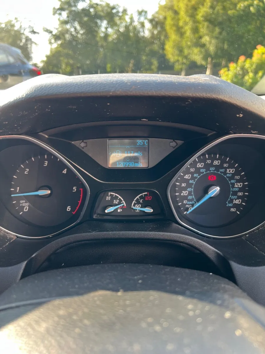 2013 Ford Focus: English Reg - Image 2