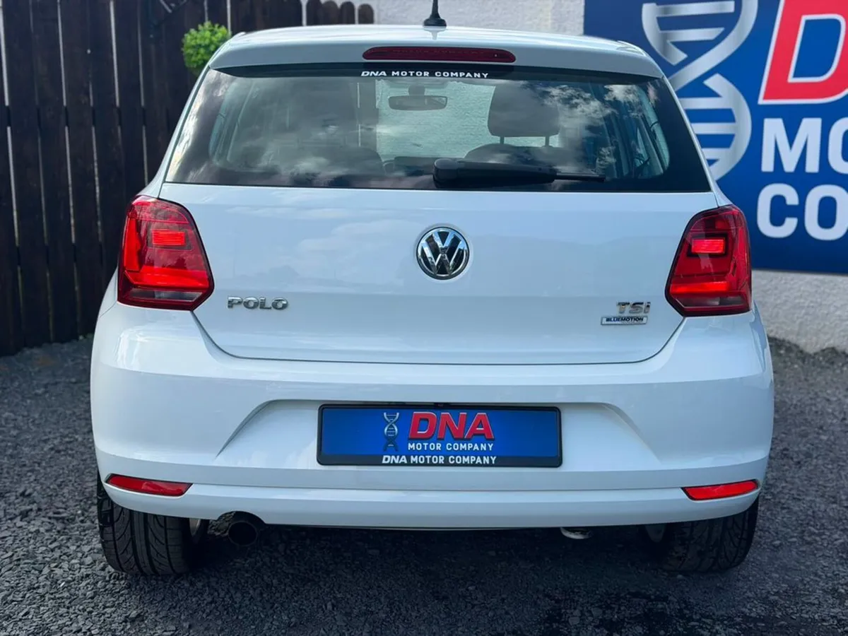 Volkswagen Polo Highline - auto - low kms - Image 6