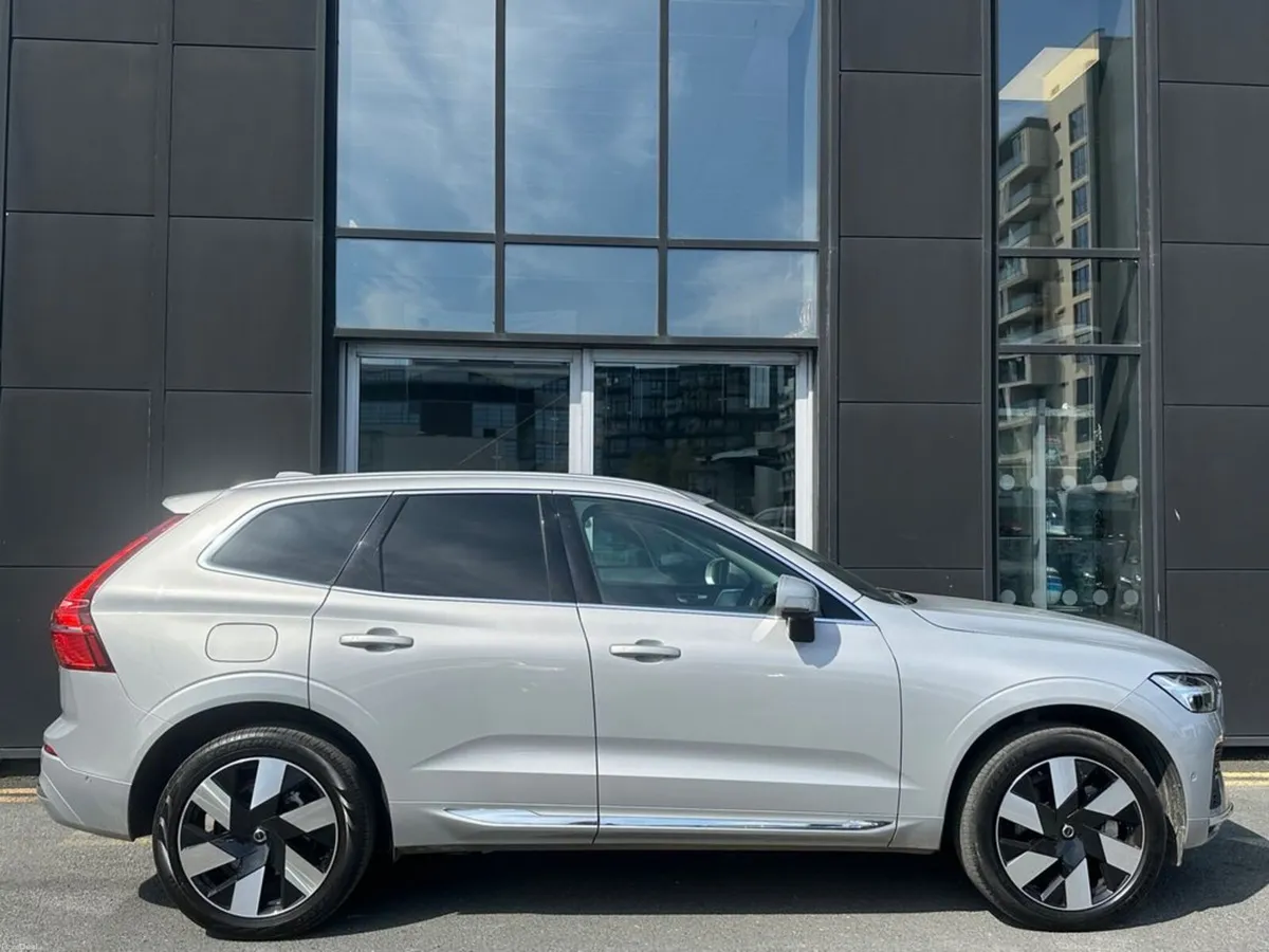 Volvo XC60 T8 Ultra Recharge AWD Auto (PHEV) - Image 5