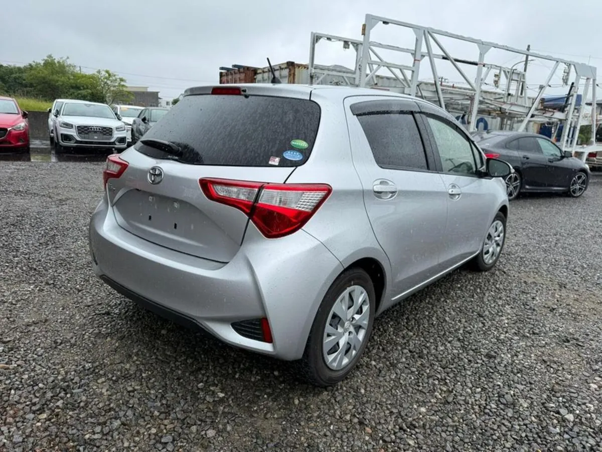 Toyota Yaris 1.3 - Image 3