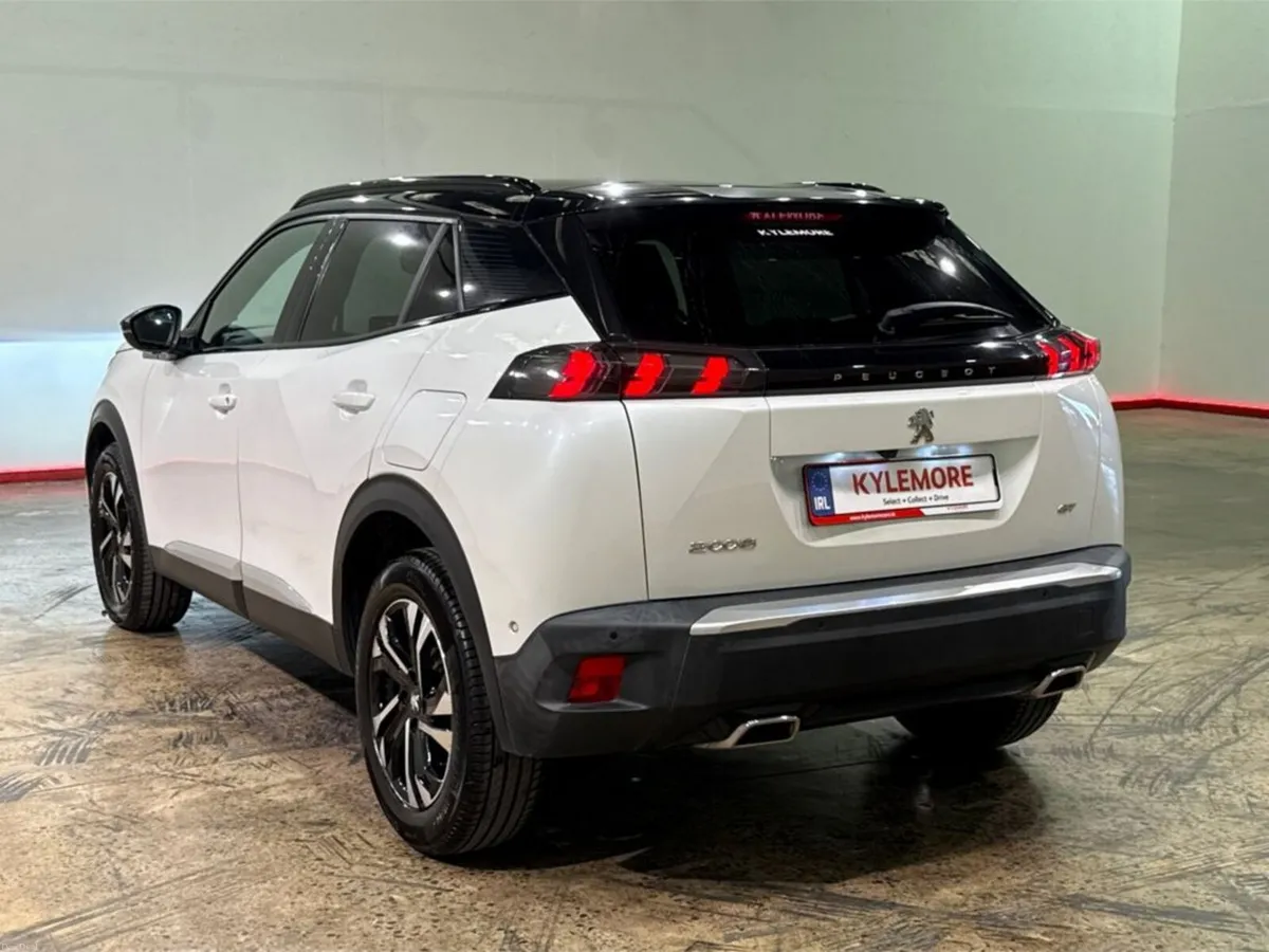 Peugeot 2008 1.2 AUTOMATIC SUV - BLACK HALF LEATHE - Image 5