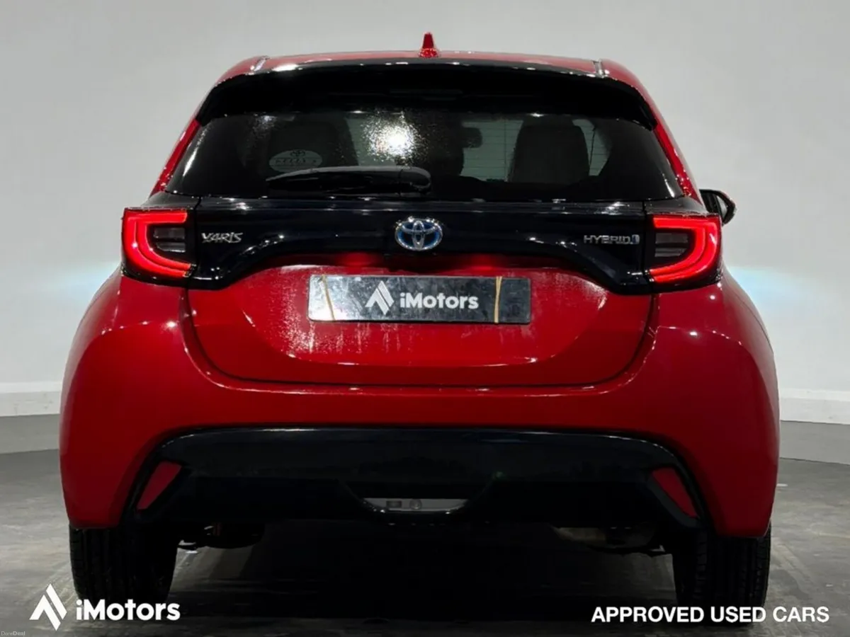 Toyota Yaris TOP SPEC Platinum GLASS ROOF HYBRID 4 - Image 4