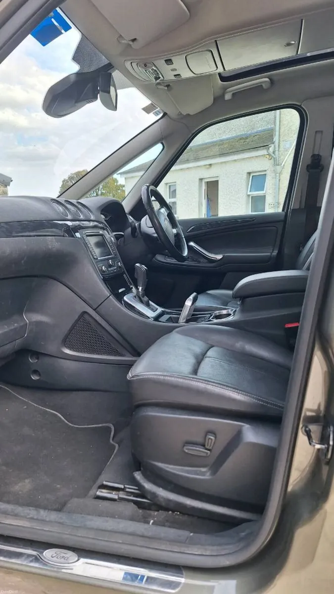 Ford Galaxy Titanium X    Luxury Trim / High Spec - Image 3