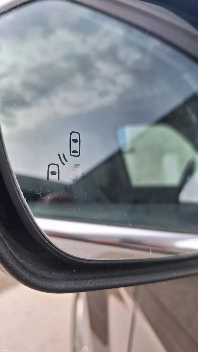 Ford Galaxy Titanium X    Luxury Trim / High Spec - Image 6