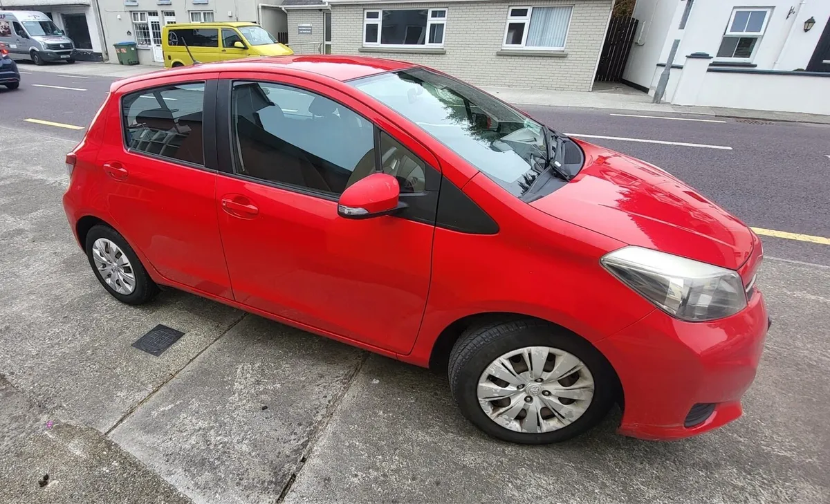Toyota Yaris - NCT til October 27 - Image 2